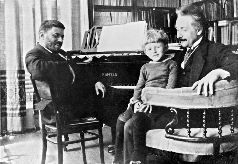 Иллюстрация к книге — Альберт Эйнштейн. Теория всего [_115.jpg]