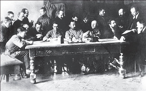 Иллюстрация к книге — Маршал Берия. Штрихи к биографии [i_065.jpg]