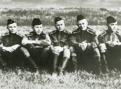 Иллюстрация к книге — Юрий Гагарин [i_012.jpg]