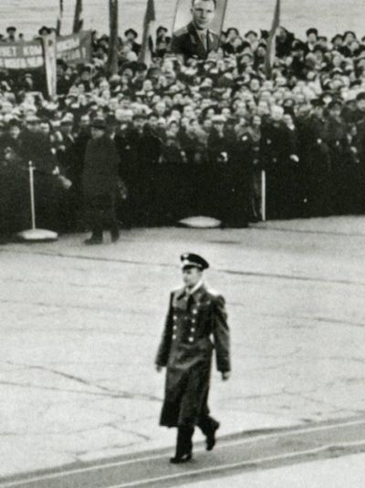 Иллюстрация к книге — Юрий Гагарин [i_038.jpg]