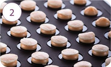 Иллюстрация к книге — Закуски и десерты из заварного теста. Эклеры, профитроли, буше [i_009.jpg]