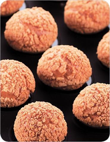 Иллюстрация к книге — Закуски и десерты из заварного теста. Эклеры, профитроли, буше [i_031.jpg]