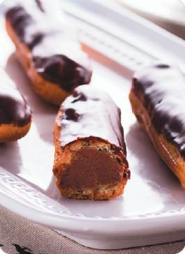 Иллюстрация к книге — Закуски и десерты из заварного теста. Эклеры, профитроли, буше [i_056.jpg]