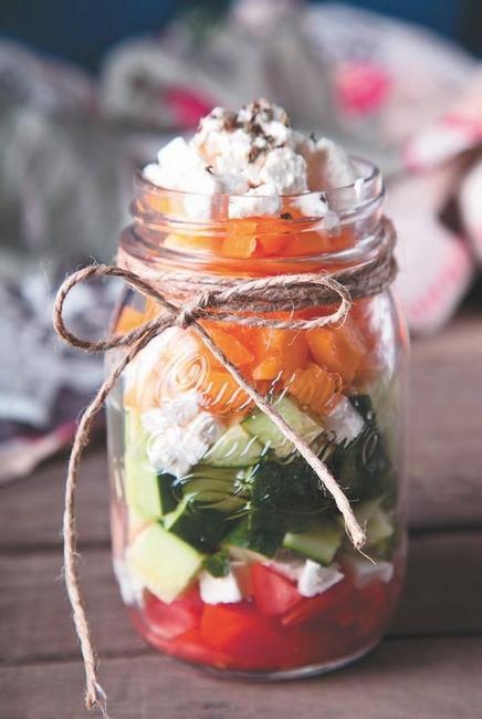 Иллюстрация к книге — Слоеные салаты [i_041.jpg]