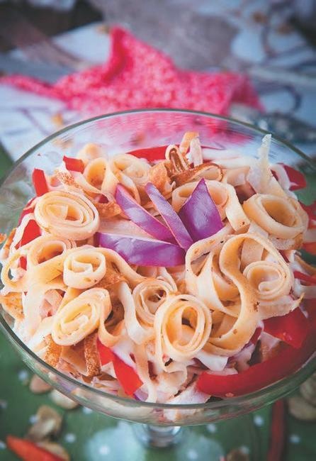 Иллюстрация к книге — Слоеные салаты [i_063.jpg]