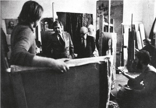 Иллюстрация к книге — Илья Глазунов. Любовь и ненависть [i_019.jpg]