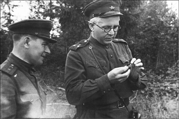 Иллюстрация к книге — Записки военного коменданта Берлина [i_010.jpg]