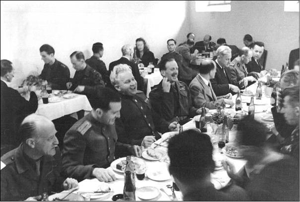 Иллюстрация к книге — Записки военного коменданта Берлина [i_019.jpg]