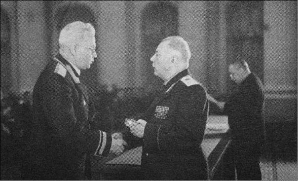 Иллюстрация к книге — Записки военного коменданта Берлина [i_029.jpg]