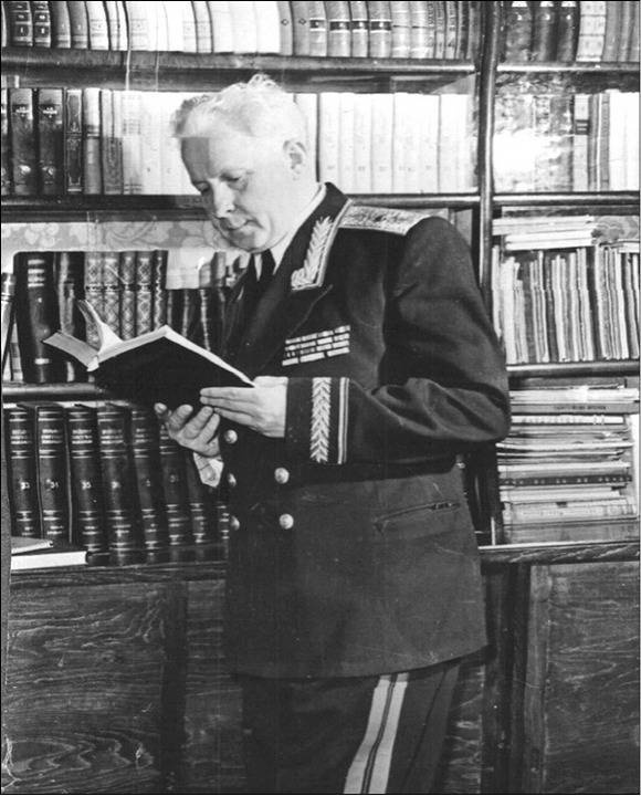 Иллюстрация к книге — Записки военного коменданта Берлина [i_033.jpg]