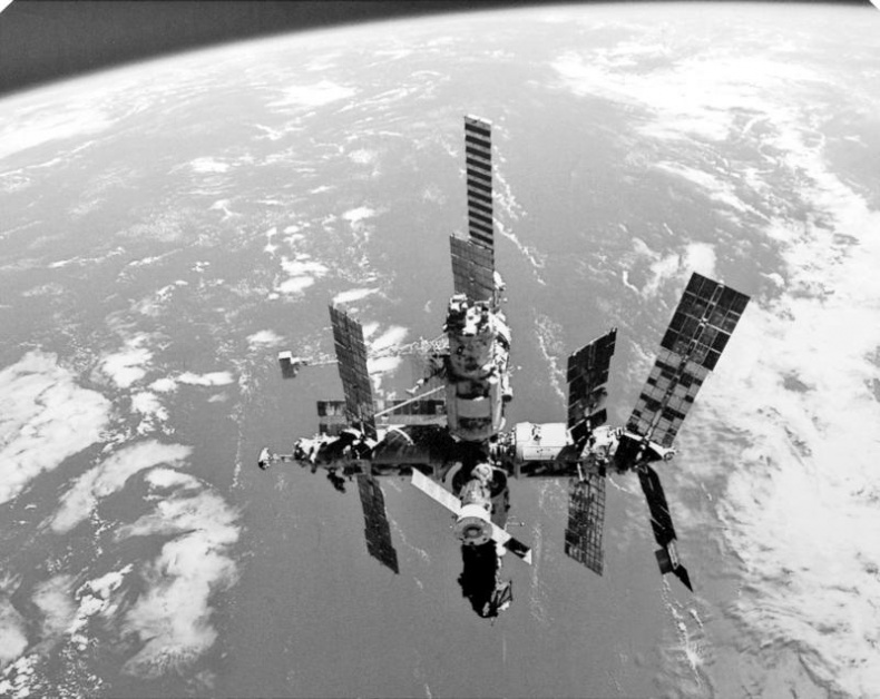 Иллюстрация к книге — Тайны Апокалипсиса [i_008.jpg]