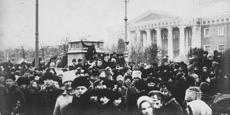 Иллюстрация к книге — Отречение. Император Николай II и Февральская революция [i_036.jpg]