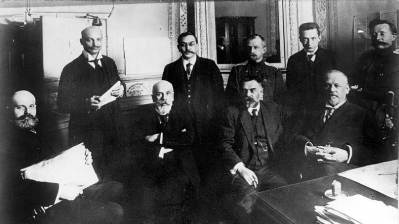 Иллюстрация к книге — Отречение. Император Николай II и Февральская революция [i_052.jpg]