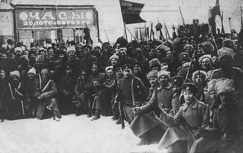 Иллюстрация к книге — Отречение. Император Николай II и Февральская революция [i_053.jpg]