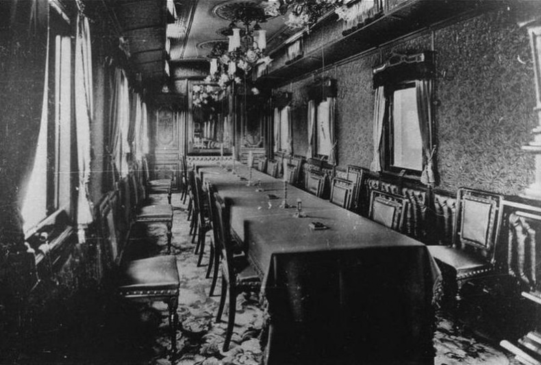 Иллюстрация к книге — Отречение. Император Николай II и Февральская революция [i_058.jpg]