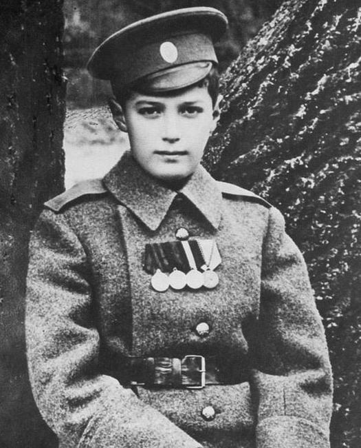 Иллюстрация к книге — Отречение. Император Николай II и Февральская революция [i_061.jpg]