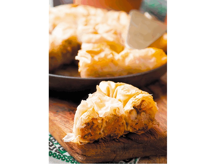 Иллюстрация к книге — Штрудели, завиванцы, вертуты, блинные пироги, буреки [i_065.jpg]