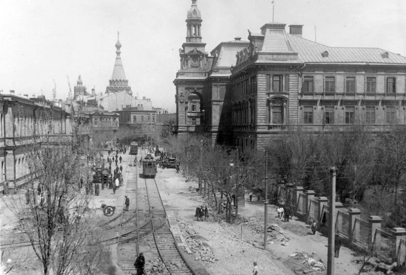 Иллюстрация к книге — Гроздья Граната [i_007.jpg]