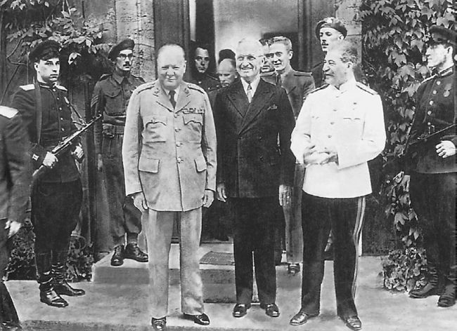 Иллюстрация к книге — Империя. От Екатерины II до Сталина [i_097.jpg]