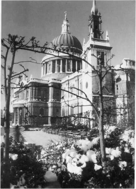 Иллюстрация к книге — Апостол Павел [i_020.jpg]