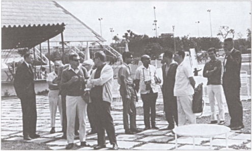 Иллюстрация к книге — Курьезы холодной войны. Записки дипломата [i_008.jpg]