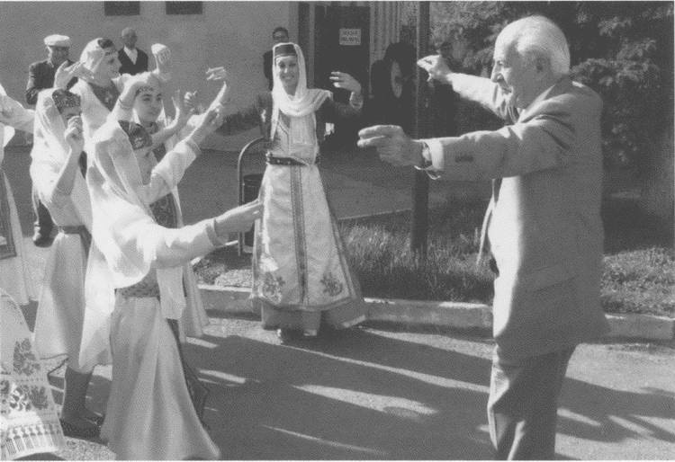 Иллюстрация к книге — Вартанян [i_024.jpg]