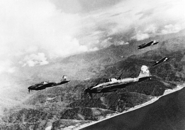 Иллюстрация к книге — Штурмовики. «Мы взлетали в ад» [i_016.jpg]