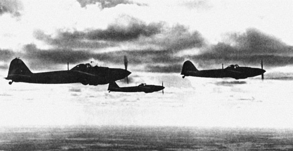 Иллюстрация к книге — Штурмовики. «Мы взлетали в ад» [i_023.jpg]