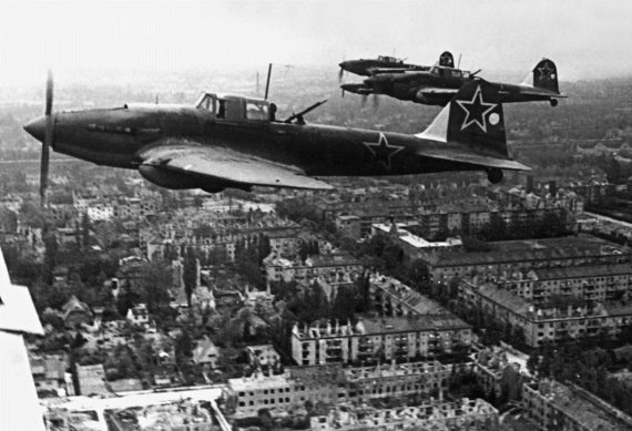 Иллюстрация к книге — Штурмовики. «Мы взлетали в ад» [i_062.jpg]