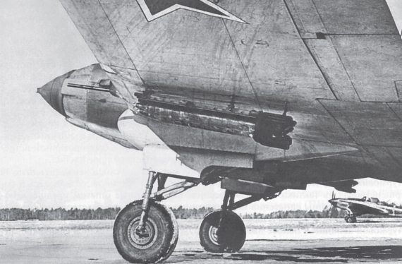 Иллюстрация к книге — Штурмовики. «Мы взлетали в ад» [i_096.jpg]