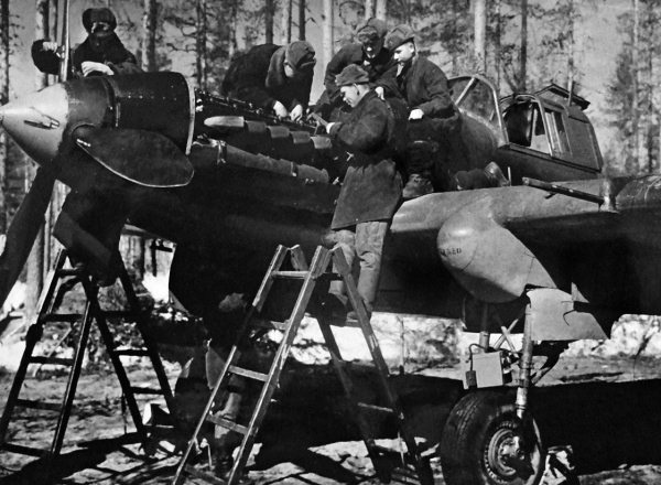 Иллюстрация к книге — Штурмовики. «Мы взлетали в ад» [i_119.jpg]