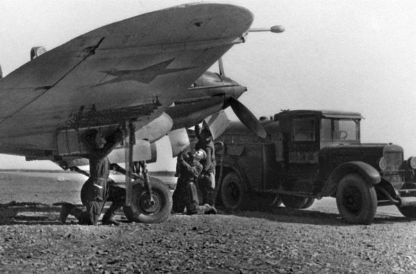 Иллюстрация к книге — Штурмовики. «Мы взлетали в ад» [i_122.jpg]