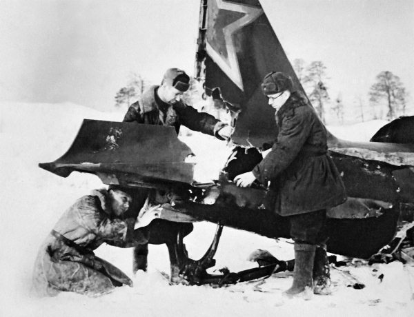 Иллюстрация к книге — Штурмовики. «Мы взлетали в ад» [i_135.jpg]