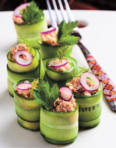 Иллюстрация к книге — Аппетитные рулеты. Мясные. Рыбные. Грибные. Овощные. Сырные [i_060.jpg]