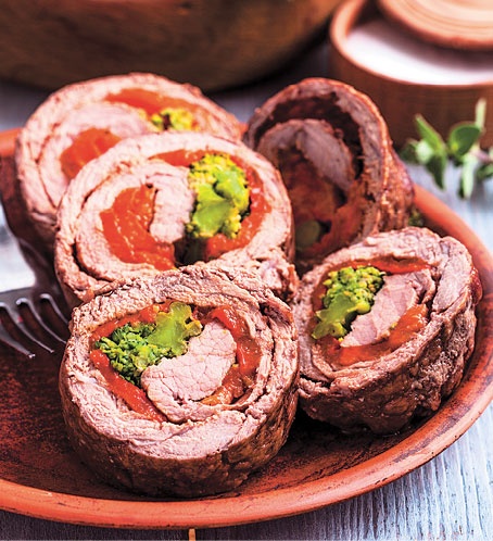 Иллюстрация к книге — Аппетитные рулеты. Мясные. Рыбные. Грибные. Овощные. Сырные [i_071.jpg]