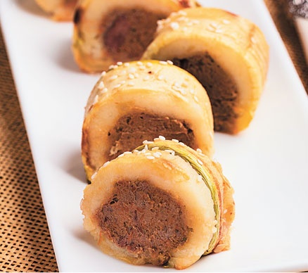 Иллюстрация к книге — Аппетитные рулеты. Мясные. Рыбные. Грибные. Овощные. Сырные [i_095.jpg]