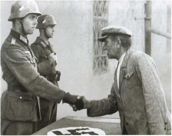 Иллюстрация к книге — Повседневная жизнь населения России в период нацистской оккупации [i_010.jpg]