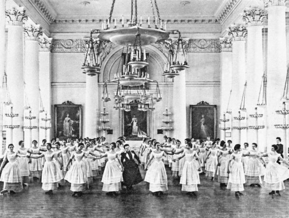 Иллюстрация к книге — Институтки. Тайны жизни воспитанниц [i_035.jpg]