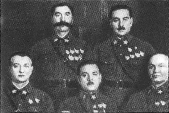 Иллюстрация к книге — Разведка. Вымыслы и правда. Как создается мифотворчество о деятельности специальных служб [image44.jpg]