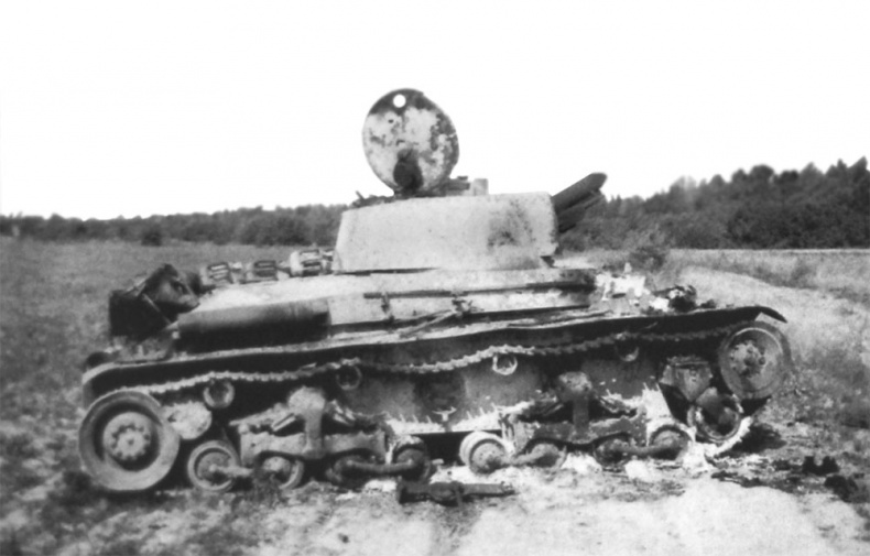 Иллюстрация к книге — Зиновий Колобанов. Время танковых засад [_36.jpg]