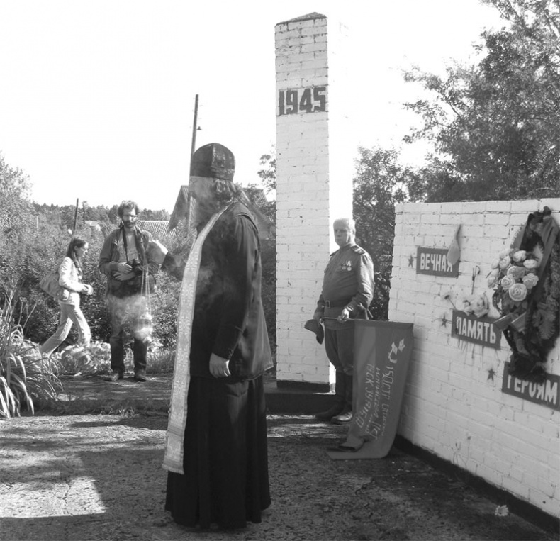 Иллюстрация к книге — Зиновий Колобанов. Время танковых засад [_48.jpg]