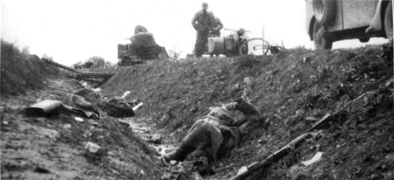 Иллюстрация к книге — Зиновий Колобанов. Время танковых засад [_84.jpg]