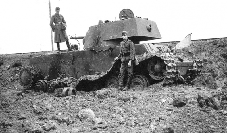 Иллюстрация к книге — Зиновий Колобанов. Время танковых засад [_89.jpg]