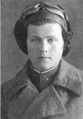 Иллюстрация к книге — Записки летчицы У-2. Женщины-авиаторы в годы Великой Отечественной войны. 1942-1945 [i_032.jpg]