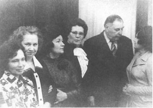 Иллюстрация к книге — Записки летчицы У-2. Женщины-авиаторы в годы Великой Отечественной войны. 1942-1945 [i_050.jpg]