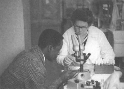 Иллюстрация к книге — Записки летчицы У-2. Женщины-авиаторы в годы Великой Отечественной войны. 1942-1945 [i_051.jpg]