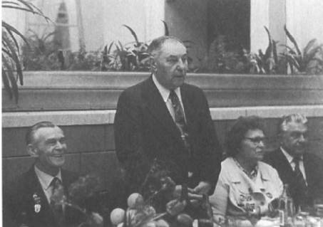 Иллюстрация к книге — Записки летчицы У-2. Женщины-авиаторы в годы Великой Отечественной войны. 1942-1945 [i_055.jpg]