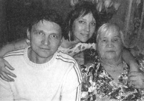 Иллюстрация к книге — Записки летчицы У-2. Женщины-авиаторы в годы Великой Отечественной войны. 1942-1945 [i_059.jpg]