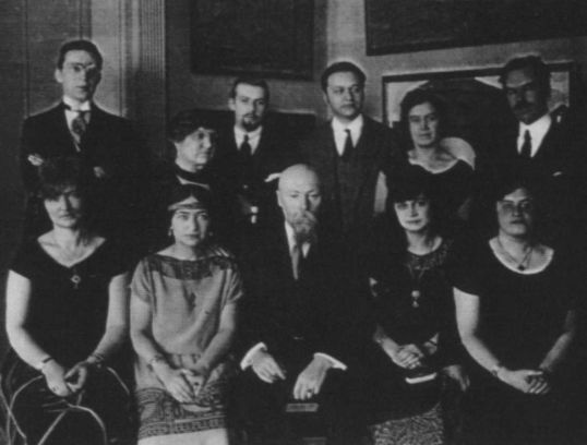 Иллюстрация к книге — Рерих [i_014.jpg]