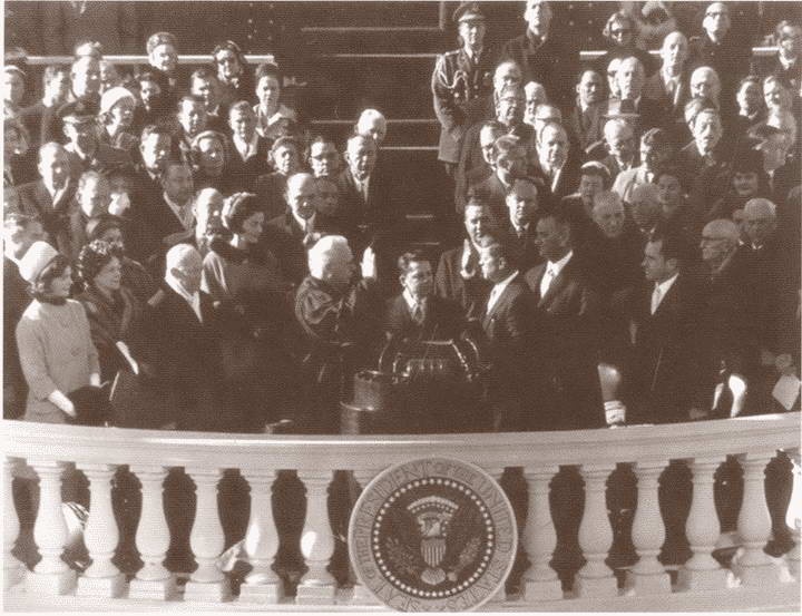 Иллюстрация к книге — Клан Кеннеди [i_050.jpg]